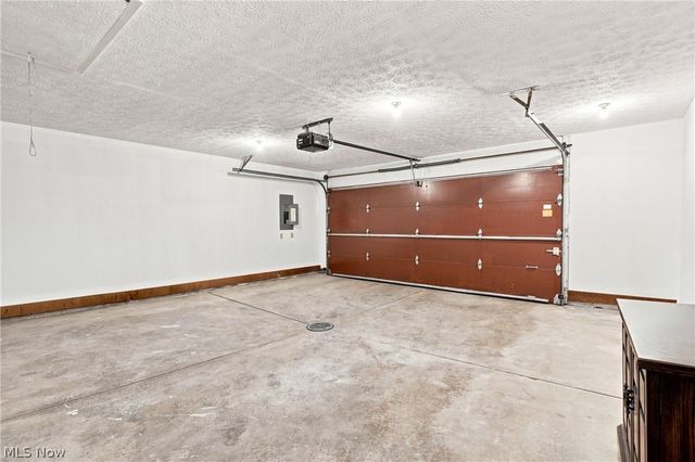 18259 Glencreek Lane, Strongsville, OH 44136
