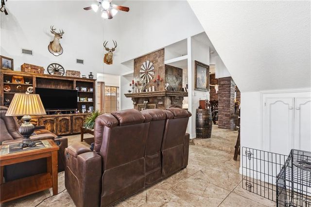 301 Cardinal Avenue, Mcallen, TX 78504