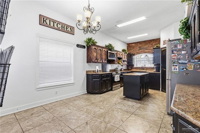 301 Cardinal Avenue, Mcallen, TX 78504