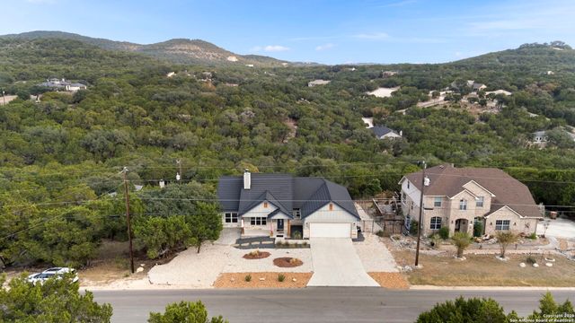 295 Delanoy Dr, Canyon Lake, TX 78133