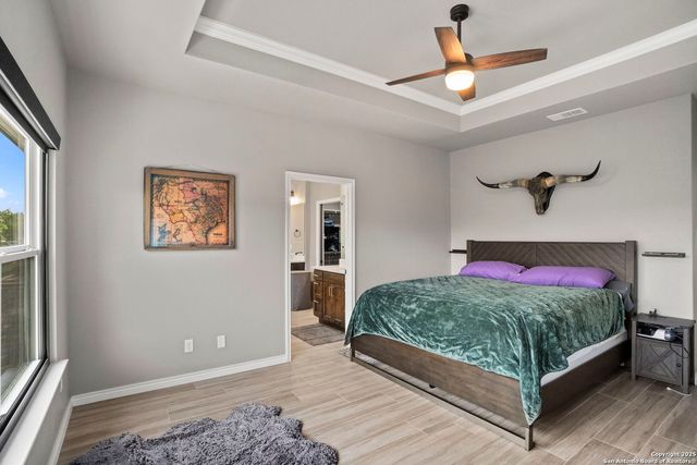 295 Delanoy Dr, Canyon Lake, TX 78133