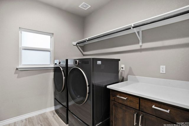 295 Delanoy Dr, Canyon Lake, TX 78133