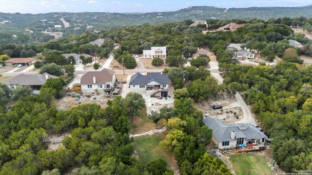 295 Delanoy Dr, Canyon Lake, TX 78133