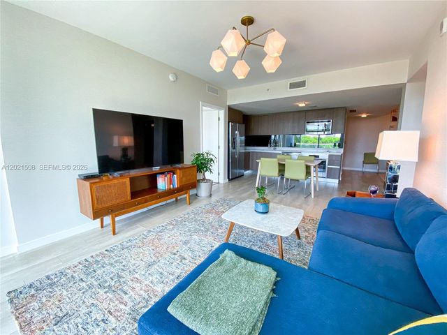 1600 SW 1 AVE 515, Miami, FL 33129
