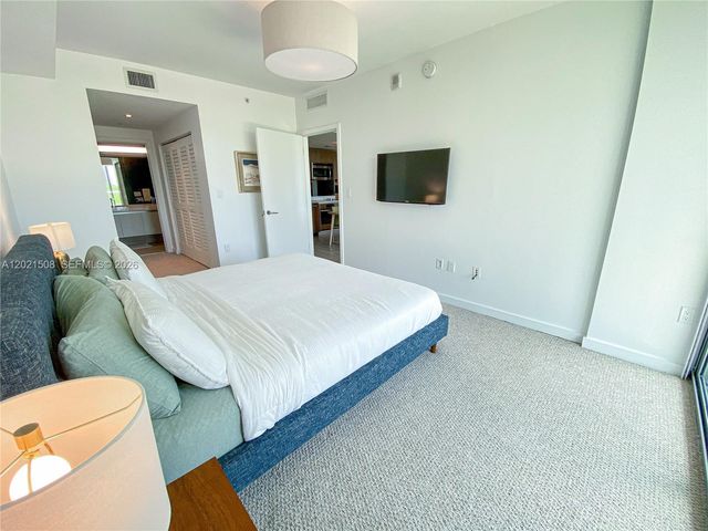 1600 SW 1 AVE 515, Miami, FL 33129
