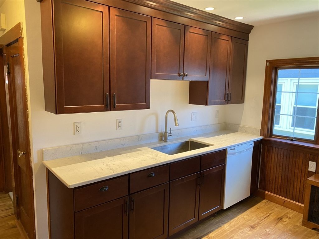 31 Pierce Avenue 2+Study, Boston, MA 02122