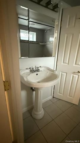 805 Doane Avenue, Bellport, NY 11713