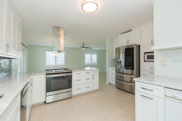 319 BROCKFIELD DRIVE, Sun City Center, FL 33573