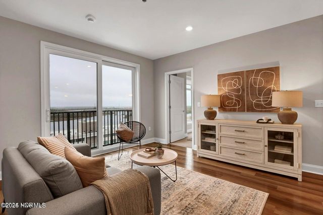 14 Grace Street 1011, Wilmington, NC 28401