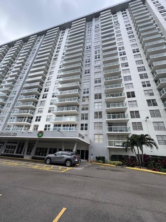 230 174th St 808, Sunny Isles Beach, FL 33160