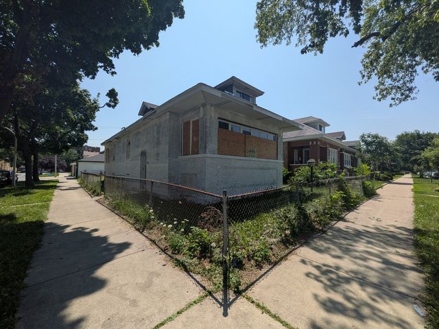 8001 S Laflin Street, Chicago, IL 60620
