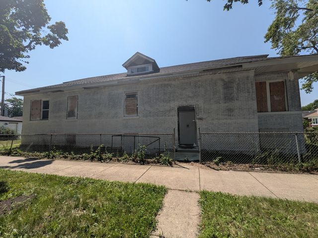 8001 S Laflin Street, Chicago, IL 60620