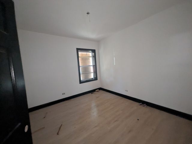 8001 S Laflin Street, Chicago, IL 60620