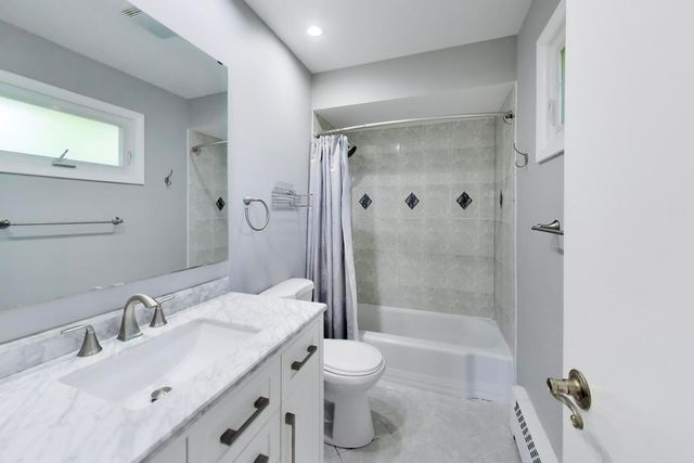 3495 Carol Lane, Northbrook, IL 60062