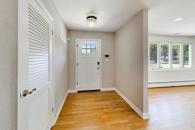 3495 Carol Lane, Northbrook, IL 60062