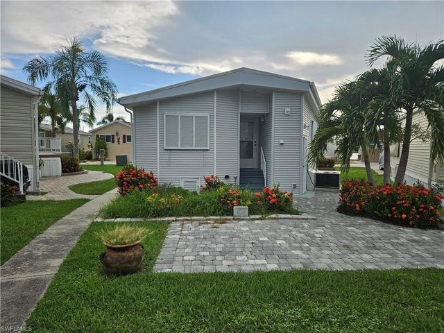 10818 Vireo CIR, Estero, FL 33928