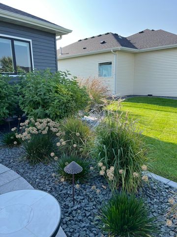 324 25th Avenue E, West Fargo, ND 58078