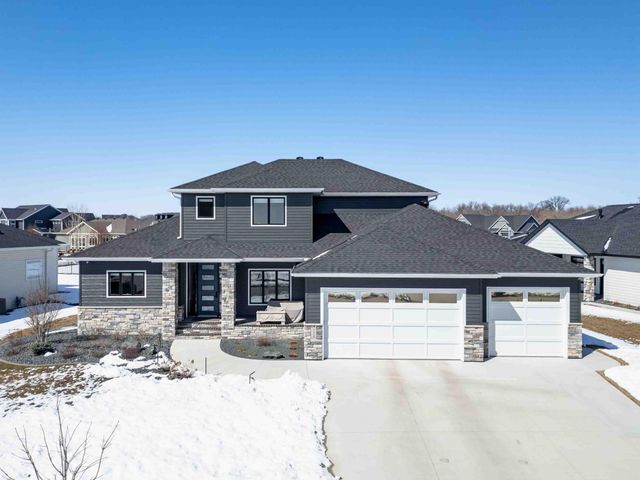 324 25th Avenue E, West Fargo, ND 58078