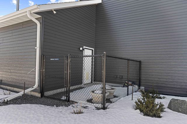 324 25th Avenue E, West Fargo, ND 58078