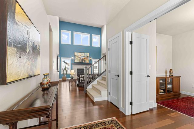 324 25th Avenue E, West Fargo, ND 58078