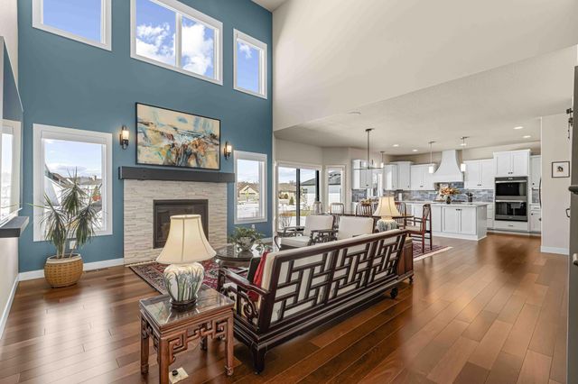 324 25th Avenue E, West Fargo, ND 58078