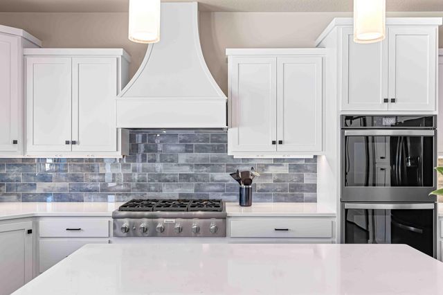 324 25th Avenue E, West Fargo, ND 58078