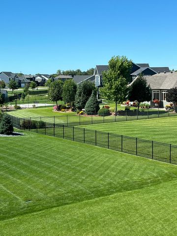 324 25th Avenue E, West Fargo, ND 58078