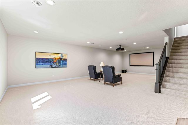 324 25th Avenue E, West Fargo, ND 58078