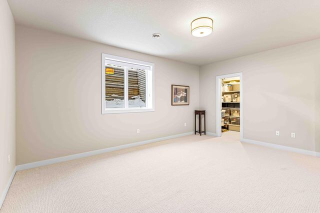 324 25th Avenue E, West Fargo, ND 58078
