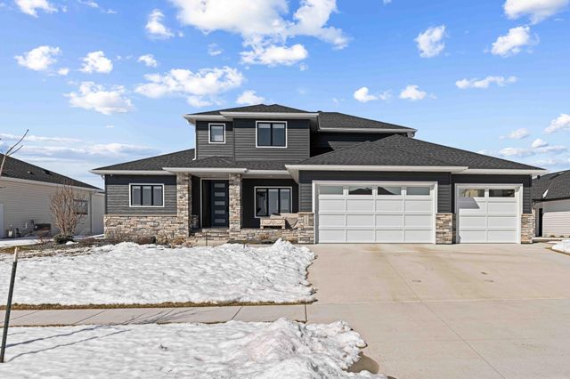 324 25th Avenue E, West Fargo, ND 58078