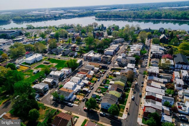 327 LINCOLN AVE, Bristol, PA 19007