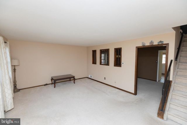 327 LINCOLN AVE, Bristol, PA 19007