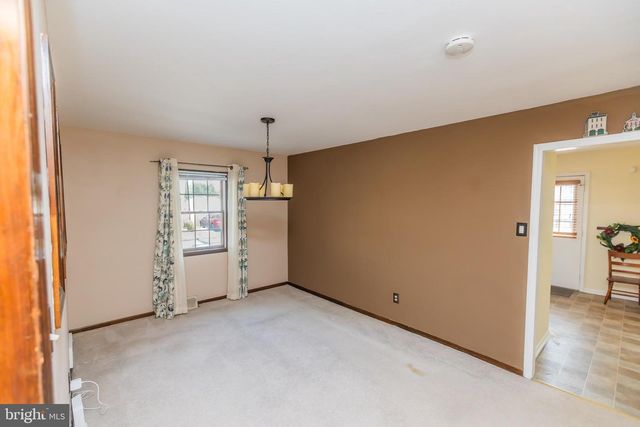 327 LINCOLN AVE, Bristol, PA 19007