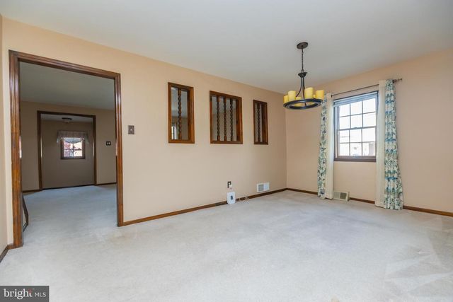 327 LINCOLN AVE, Bristol, PA 19007