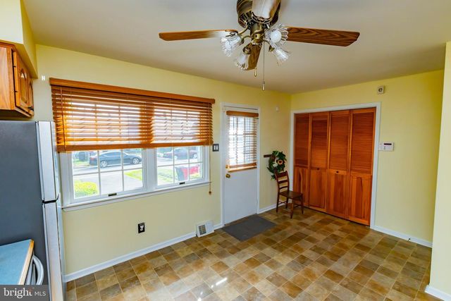 327 LINCOLN AVE, Bristol, PA 19007