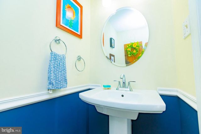 327 LINCOLN AVE, Bristol, PA 19007