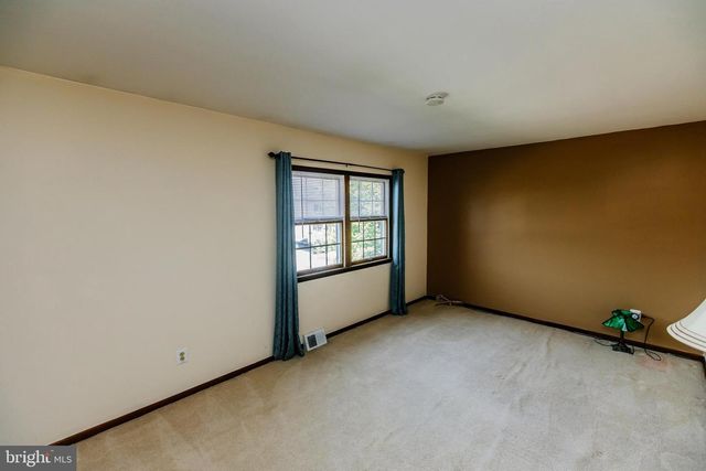 327 LINCOLN AVE, Bristol, PA 19007