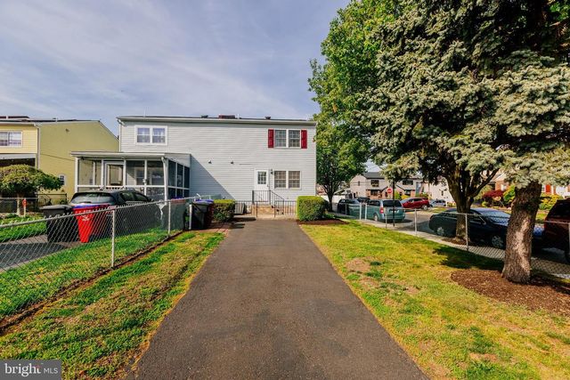 327 LINCOLN AVE, Bristol, PA 19007