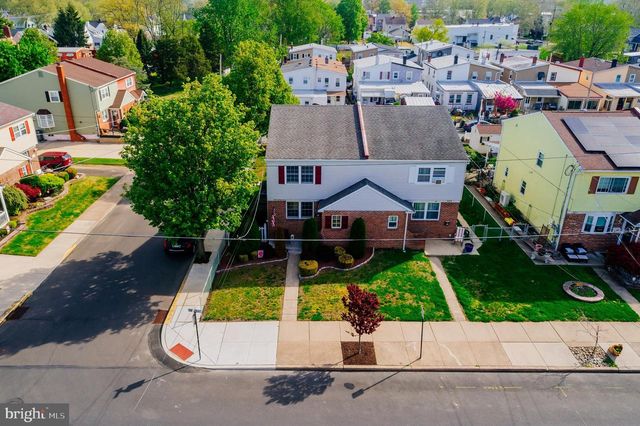 327 LINCOLN AVE, Bristol, PA 19007