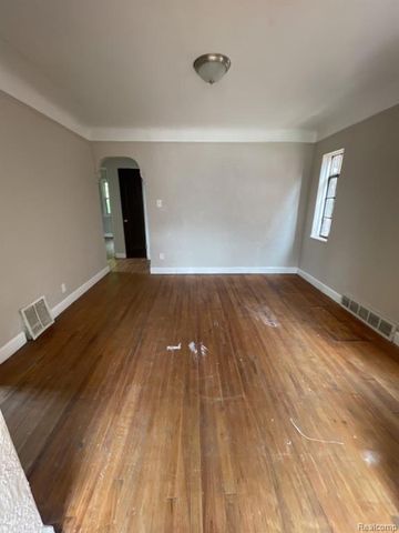 15717 Freeland Street, Detroit, MI 48227