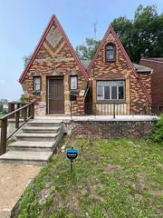 15717 Freeland Street, Detroit, MI 48227