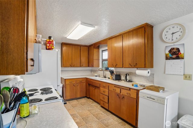 4151 23rd Avenue SW, Seattle, WA 98106