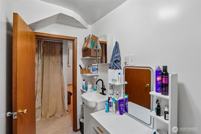 4151 23rd Avenue SW, Seattle, WA 98106
