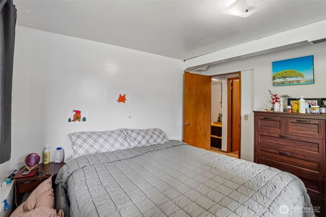 4151 23rd Avenue SW, Seattle, WA 98106