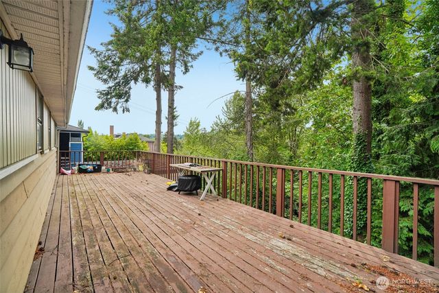 4151 23rd Avenue SW, Seattle, WA 98106