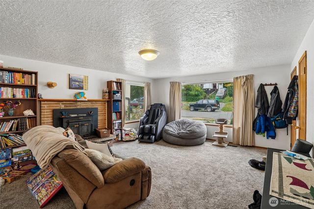 4151 23rd Avenue SW, Seattle, WA 98106