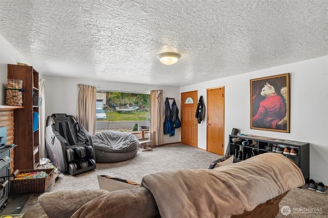4151 23rd Avenue SW, Seattle, WA 98106