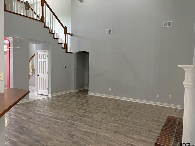 7614 Abbeywood Ct., Tyler, TX 75703