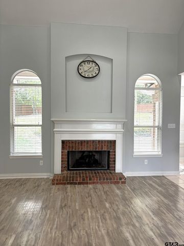 7614 Abbeywood Ct., Tyler, TX 75703