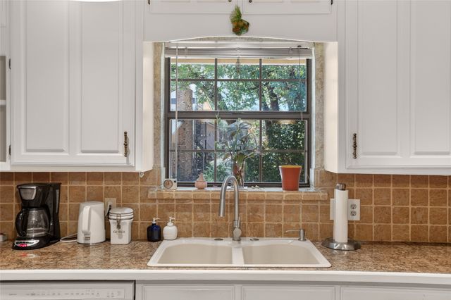3910 Cross Bend Court, Arlington, TX 76016